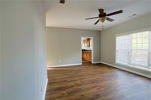 910 Lakeside Ct, Loganville, GA 30052 - Photo 35