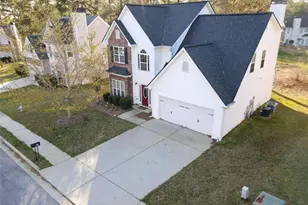 910 Lakeside Ct, Loganville, GA 30052 - Photo 3