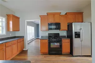 910 Lakeside Ct, Loganville, GA 30052 - Photo 21