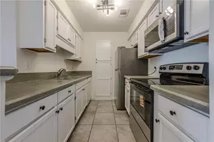 1118 Pine Heights Dr, Atlanta, GA 30324 - Photo 13