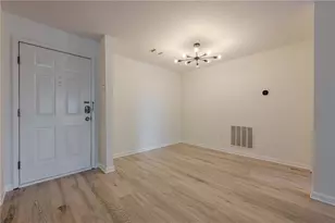 1118 Pine Heights Dr, Atlanta, GA 30324 - Photo 7