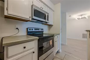 1118 Pine Heights Dr, Atlanta, GA 30324 - Photo 17