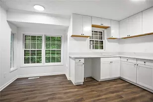 6032 Lakeshore Dr SE, Mableton, GA 30126 - Photo 7