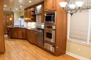 998 Ferncliff Rd NE, Atlanta, GA 30324 - Photo 3