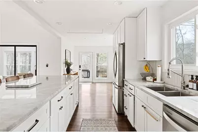 110 Lake Top Court, Roswell, GA 30076 - Photo 11