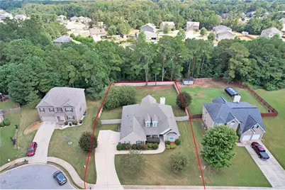 1141 SE Carillon Dr, Conyers, GA 30013 - Photo 3