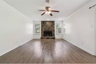 5320 Kelleys Creek Drive, Stone Mountain, GA 30088 - Photo 9