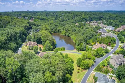 3869 Teesdale Court, Sandy Springs, GA 30350 - Photo 11