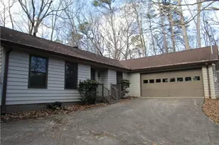 3730 Newport Dr, Gainesville, GA 30506 - Photo 3