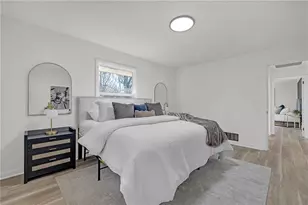 2418 Meadow Lark Dr, East Point, GA 30344 - Photo 19