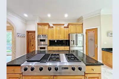 6709 Wooded Cove Court, Flowery Branch, GA 30542 - Photo 17