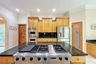 6709 Wooded Cove Ct, Flowery Branch, GA 30542 - Photo 17