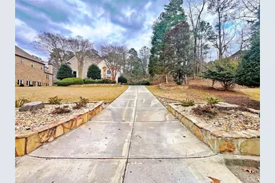 6709 Wooded Cove Court, Flowery Branch, GA 30542 - Photo 3