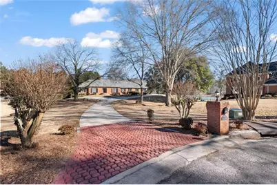 405 Savannah Circle, Jonesboro, GA 30236 - Photo 5