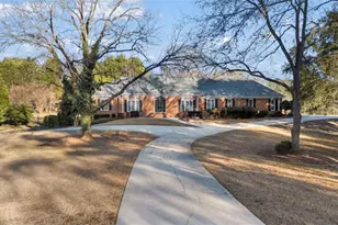 405 Savannah Cir, Jonesboro, GA 30236 - Photo 3