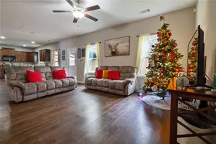 735 Walnut Creek Cir, Pendergrass, GA 30567 - Photo 3