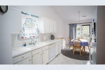 5437 Evergreen Forest Court, Flowery Branch, GA 30542 - Photo 9