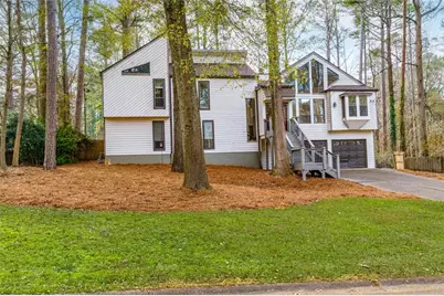 4910 Tremont Drive NE, Marietta, GA 30066 - Photo 3