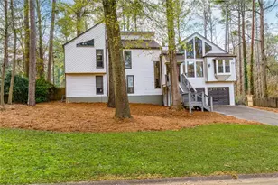 4910 Tremont Dr NE, Marietta, GA 30066 - Photo 3