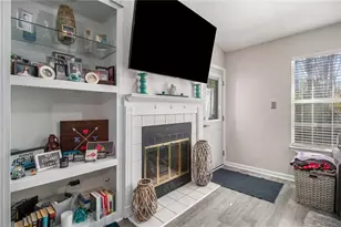 1221 Overton Dr, Lawrenceville, GA 30044 - Photo 9