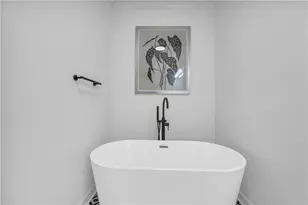 825 Highland Ln NE, Atlanta, GA 30306 - Photo 17