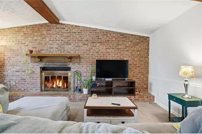 993 Medina Drive SW, Lilburn, GA 30047 - Photo 7