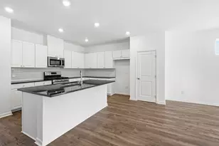 1270 Windance Lake Dr, Loganville, GA 30052 - Photo 5