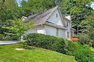 1023 Shady Valley Pl NE, Atlanta, GA 30324 - Photo 5