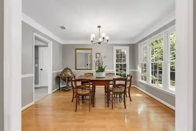 1023 Shady Valley Place NE, Atlanta, GA 30324 - Photo 9