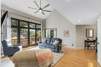 1023 Shady Valley Place NE, Atlanta, GA 30324 - Photo 19