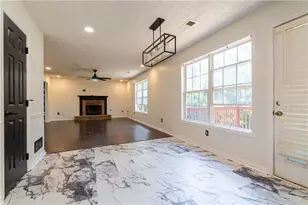 401 Crested View Dr, Loganville, GA 30052 - Photo 25