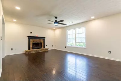 401 Crested View Drive, Loganville, GA 30052 - Photo 23