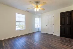 401 Crested View Dr, Loganville, GA 30052 - Photo 17