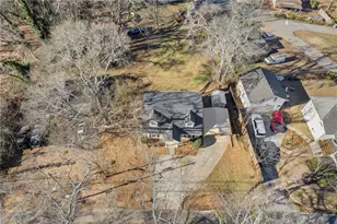 613 Church St, Buford, GA 30518 - Photo 27