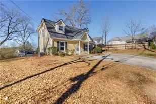 613 Church St, Buford, GA 30518 - Photo 3