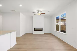 5621 Overview Dr, Flowery Branch, GA 30542 - Photo 9