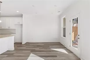 5629 Overview Dr, Flowery Branch, GA 30542 - Photo 7