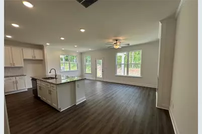 5629 Overview Drive, Flowery Branch, GA 30542 - Photo 3