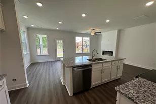 5629 Overview Dr, Flowery Branch, GA 30542 - Photo 5