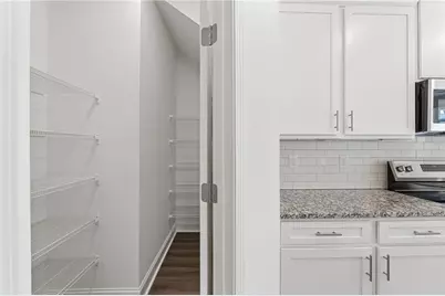 5611 Chickory Drive, Flowery Branch, GA 30542 - Photo 9