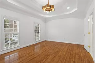 1711 Summit Glen Ln, Atlanta, GA 30329 - Photo 15