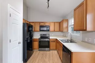 8755 Covestone Dr, Gainesville, GA 30506 - Photo 9