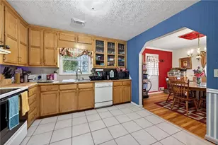 1400 Chalet Cir, Lawrenceville, GA 30043 - Photo 5