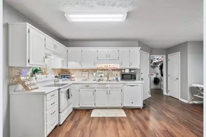 160 Azalea Drive, Winder, GA 30680 - Photo 9