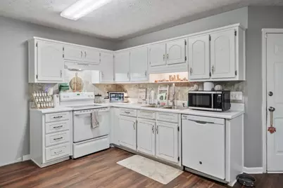 160 Azalea Drive, Winder, GA 30680 - Photo 7