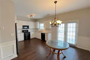 2048 Lakeshore Overlook Dr NW, Kennesaw, GA 30152 - Photo 5