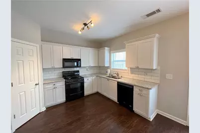 2048 Lakeshore Overlook Drive NW, Kennesaw, GA 30152 - Photo 7
