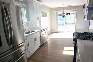 10085 Old Woodland Entry, Johns Creek, GA 30022 - Photo 11