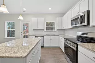 303 Roxeywood Wy, Winder, GA 30680 - Photo 13