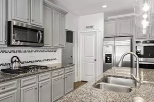 7675 Volion Dr, Fairburn, GA 30213 - Photo 3